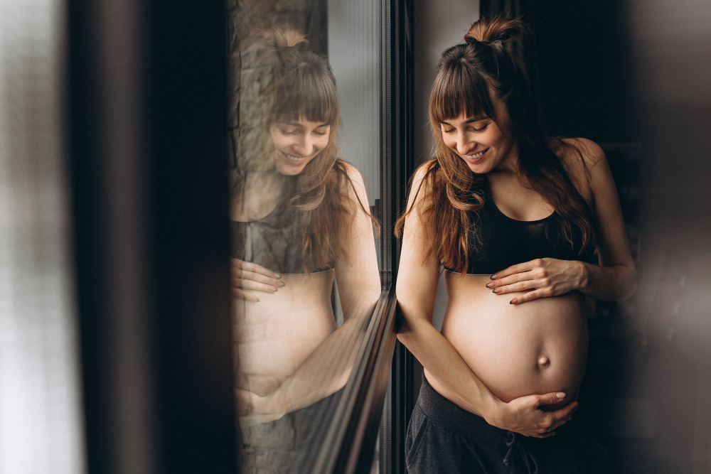 ¿Qué es el método ROPA y cómo permite a dos mujeres compartir la maternidad?